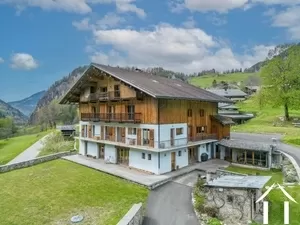 Chalet mit 5 Wohnungen - schöne Aussicht - Beaufort Ref # C6414(5089) 