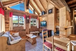 Charmantes Chalet - Ski in, Ski out Ref # C6670 