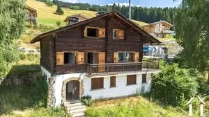 Spacieux chalet - fort potentiel de rénovation  Ref # C6673 