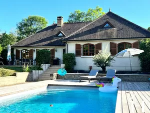 Haus mit Pool, 5 Gehminuten vom Zentrum von Beaune entfernt Ref # CR5350BS 