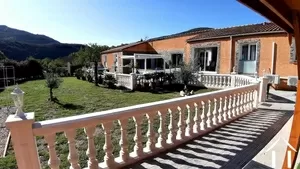 Einstöckige Villa mit Gästehaus, Pool, Jacuzzi und Aussicht Ref # 11-2477 