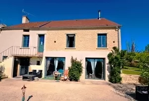 Charmantes Dorfhaus in der Nähe von Epoisses Ref # RT5597P 