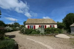 Einfamilienhaus auf einer Ebene, gebaut im Jahr 2015 Ref # CR5602BS 