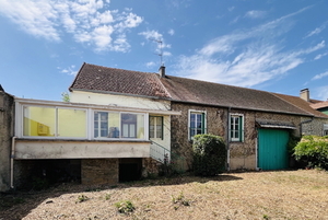 Zweizimmerhaus mit großer Scheune und Keller Ref # BH5603M 