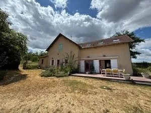 Wunderschön renoviertes, komfortables Landhaus mit atemberaubendem Blick Ref # DF5613 