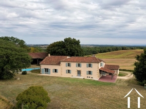 A character Gascon stone built farmhouse with idyllic locat Ref # EL5144 