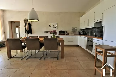 contemporary fitted kitchen