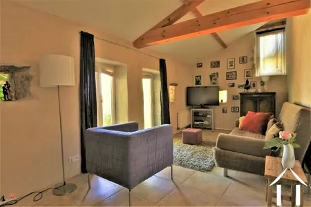 cosy separate salon or extra bedroom