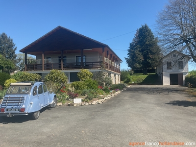 Lovely terrace, gîte and a beautiful view Ref # Li1044 