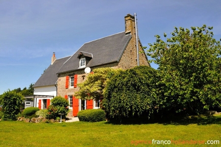 Gerenoveerde villa voor paardenliefhebbers Ref # Li1066 