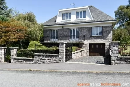 Solid (holiday)home Ref # Li988