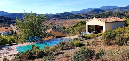 In Roquebrun, stunning views in complete privacy. Ref # EG09-6973 