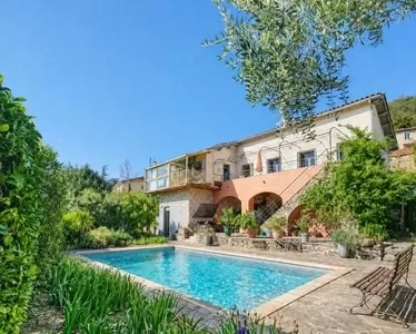 Characterful Former Winegrower's House with Pool, Independent Studio and Orb Valley Views

Surprisingly, spacious and very charming village house with large garden, pool, guest house and views within walking distance of the River Orb, in the heart... Ref # EG09-6981 