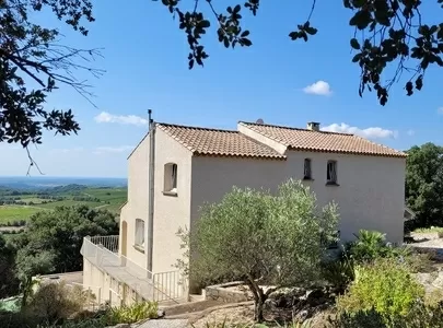 Villa with breathtaking VIEWS

Villa on 2.746 m² in a ine condition in a beautiful and unique location on a South Facing slope with panoramic views over a part of the Parc Naturel et Régional du Haut Languedoc and a landscape carpeted with AOC vin... Ref # EG11-2546 
