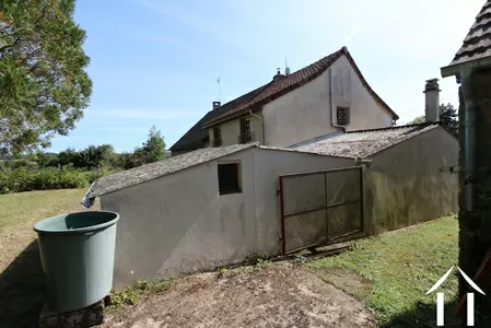 Ölschuppen und Waschküche und Garage