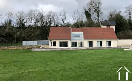 Großes Architektenhaus im Erdgeschoss mit Pool Ref # CR5604BS 