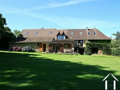 Wunderschönes Landhaus mit großem Garten, Schwimmbad und Scheune, Süd-Burgund. Ref # JDP5589S