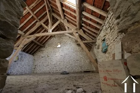 Zimmer über der Scheune mit prächtigen Eichenbalken