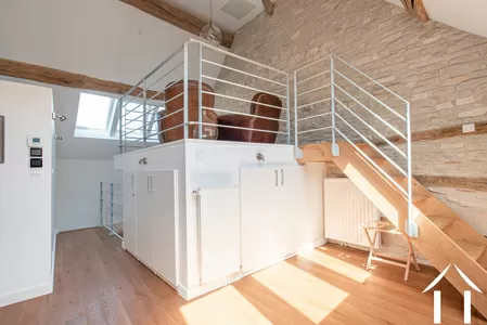 Privater erhöht gelegener Salon zur Aussicht auf die Weinberge