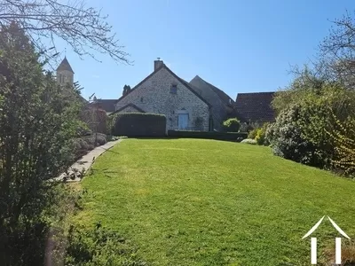 Garten-zu-Haus-Aussicht Frühling