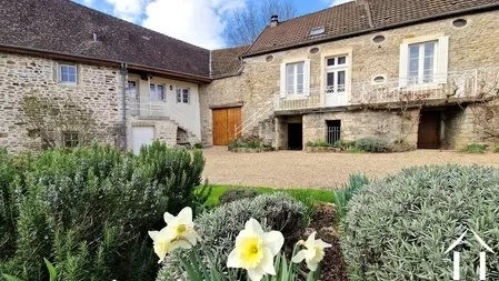 Familienhaus mit Gästehaus, beheiztem Pool und Weinkeller Ref # CR5655BS 