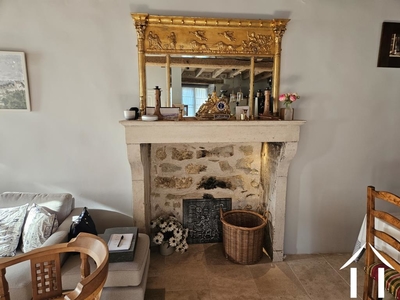 Charakter Ste fireplace