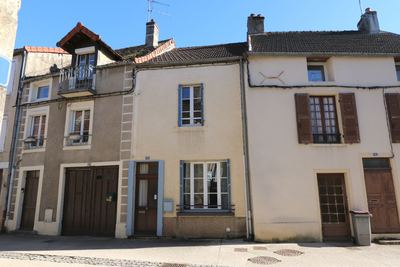 Charmantes Haus im Zentrum von Nolay