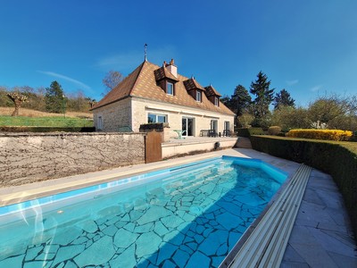 Außergewöhnliches Steinhaus, Pool und große Garage in der Nähe von Beaune