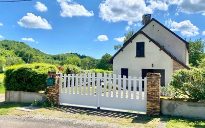 Charakterhaus mit 3 Schlafzimmern, 15 km von Autun entfernt.